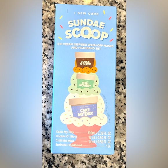 I Dew Care Sundae Scoop Face Mask and Sprinkle Spa Headband Set - Picture 6 of 9